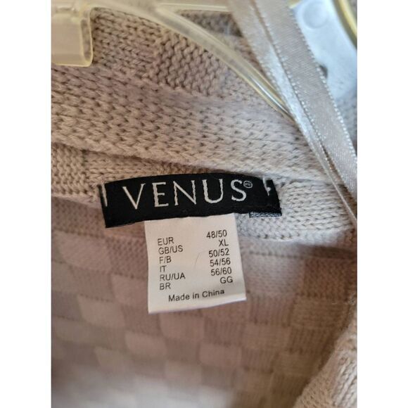 Venus Sweater  - Picture 2 of 2